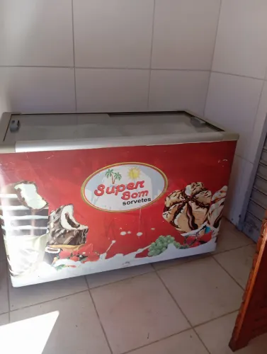 Vendo esse freezer 503 litros preço 1,300 reais