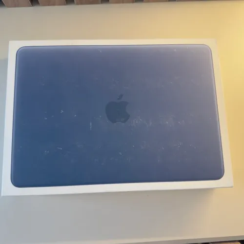 MACBOOK neo -azul 256 gb 8 memory - lacrado 