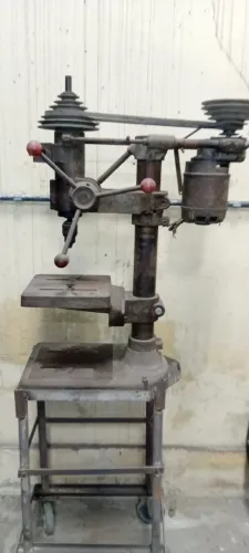 FURADEIRA DE BANCADA INDUSTRIAL TRIFÁSICA
