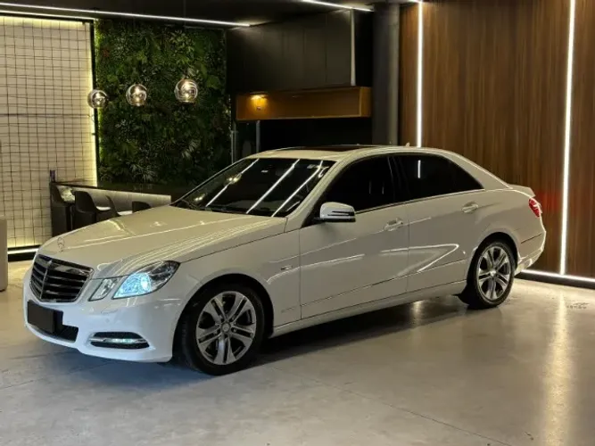 Mercedes-Benz E-250 CGI Avantgarde 1.8 16V 204cv Aut. 2012