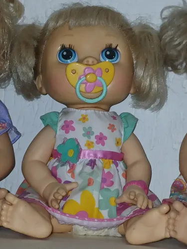 Baby Alive Comer e Brincar 