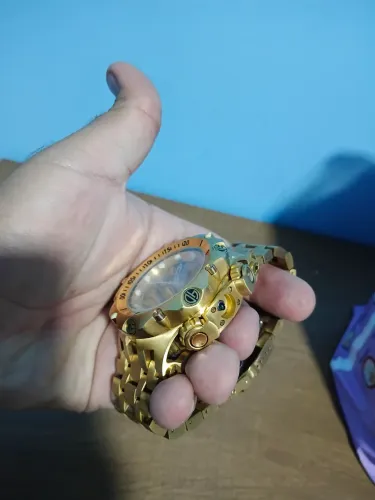 Relógio Invicta Reserve Dourado 