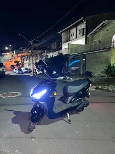 Vende se scooter elétrica seminova