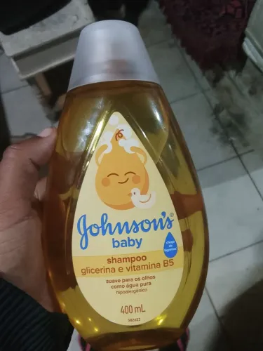 Eu tenho um shampoo de bebê tá novinho eu estou vendendo ta novo 