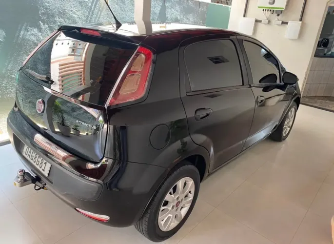 Fiat Punto Attractive 1.4 Fire Flex 8V 5P 2015