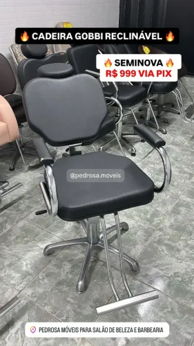 Cadeira Reclinável para Barbeiro Cabeleireiro para Salão de Beleza Barbearia Gobbi Usada