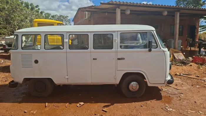 Volkswagen Kombi Standard/ Luxo/ Serie Prata 1997