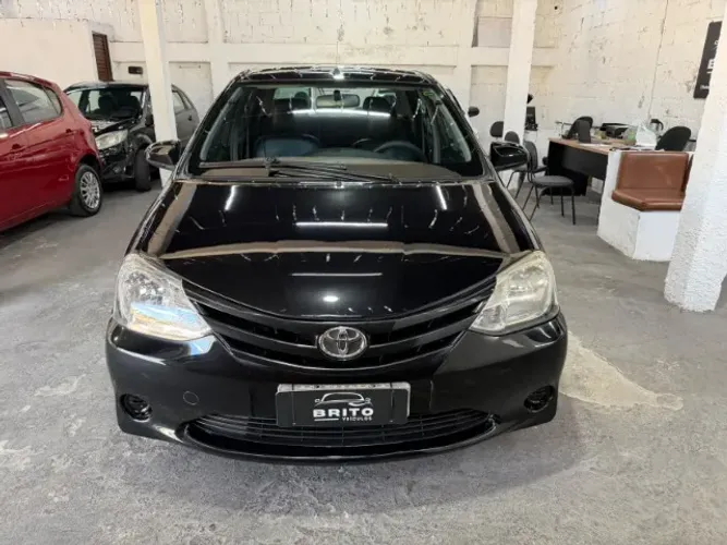 Toyota Etios XS Sedan 1.5 Flex 16V 4P Mec. 2014