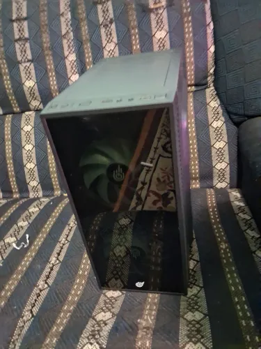Mine Gabinete Pc Gamer usado somente 15 dias vem com 2 Fans