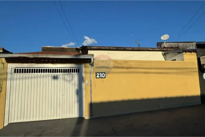 Casa com Comércio à venda no bairro Pasetto em Lins, SP