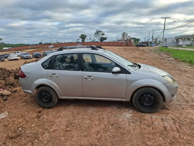 Ford Fiesta Sedan 1.0 8V Flex 4P 2007