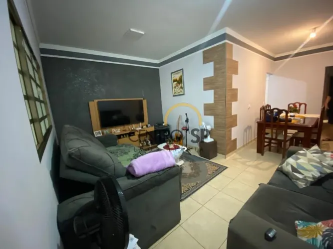 Casa para venda com 110 m² e 2 quartos em Parque Jaraguá, Bauru - SP