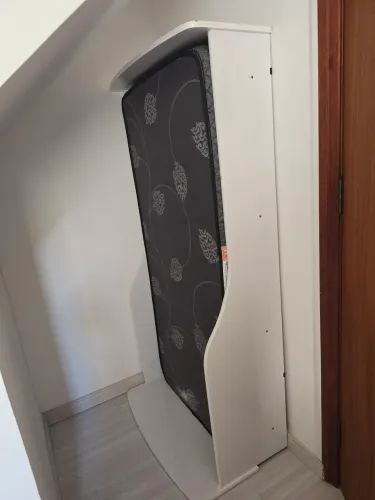 Cama infantil usada com colchão 