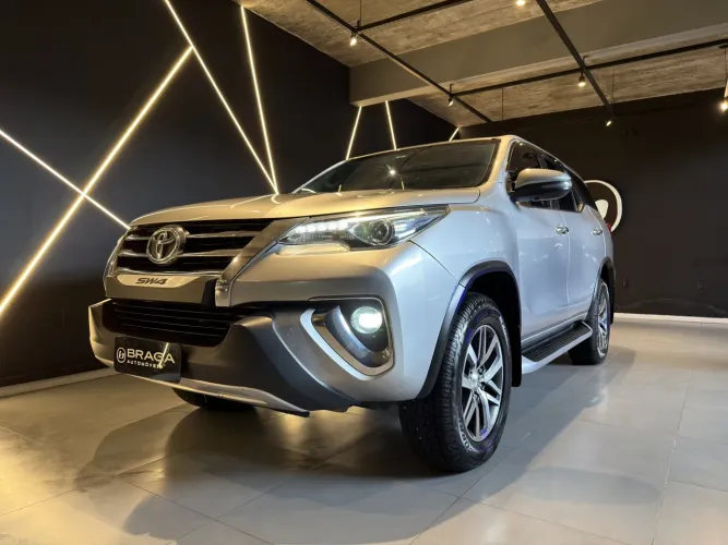 Toyota Hilux SW4 4X4 2.8 Diesel 2019
