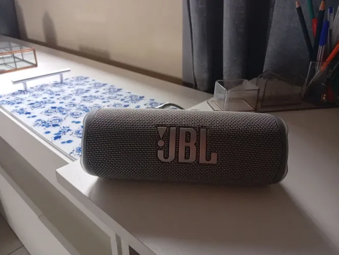 Caixa de som JBL FLIP 6