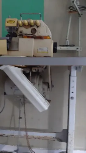 Maquina de costura interlok industrial