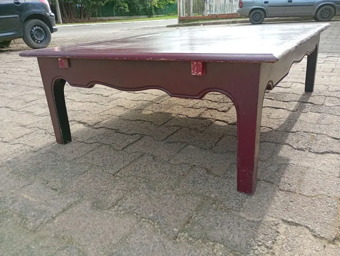 Mesa de centro mogno grande e regulável