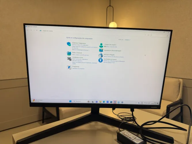 Monitor gamer Samsung T350 24 polegadas