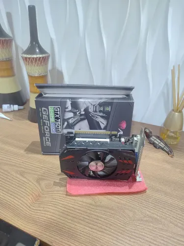 Placa de video Gtx 750 Ti 2gb Seminova
