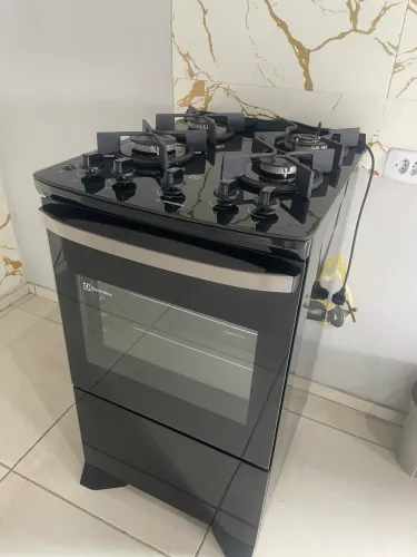 Fogão 4 bocas Eletrolux preto efficient mesa de vidro