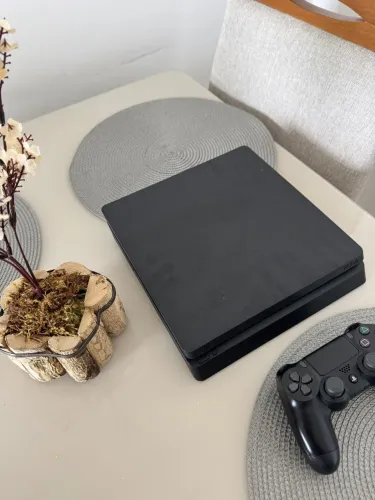 PS4 slim 1 TB com garantia de 90 dias