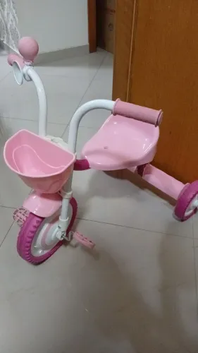 Triciclo infantil menina 
