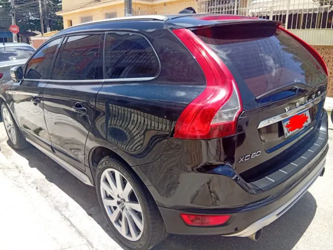 Volvo XC 60 R-design 3.0 304cv AWD 5P 2012