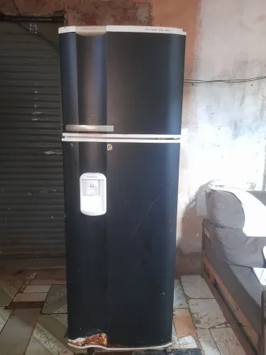 Geladeira Electrolux DC39K 220V - Super Freezer