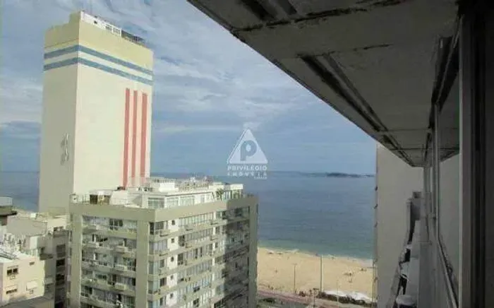 Apartamento vista mar, 150m², 4 quartos, vaga, no Leblon!