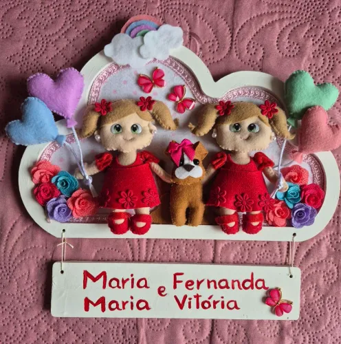 Porta maternidade gêmeas feltro 