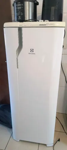 Geladeira Electrolux Frost Free RFE39