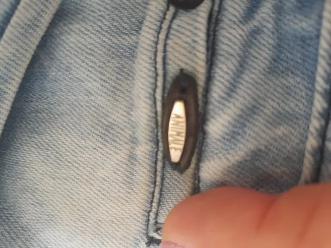 Calça jeans Animale, tamanho 44 usado em bom estado não tem desgaste.