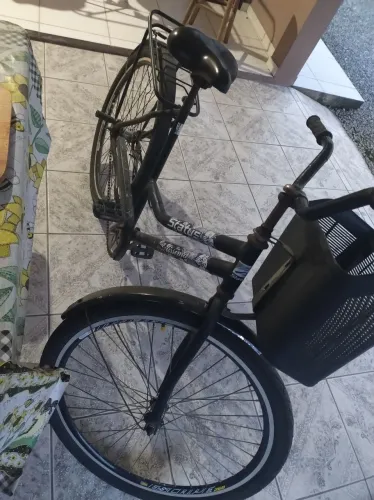 Vendo bicicleta feminina usada em perfeitas condições de uso