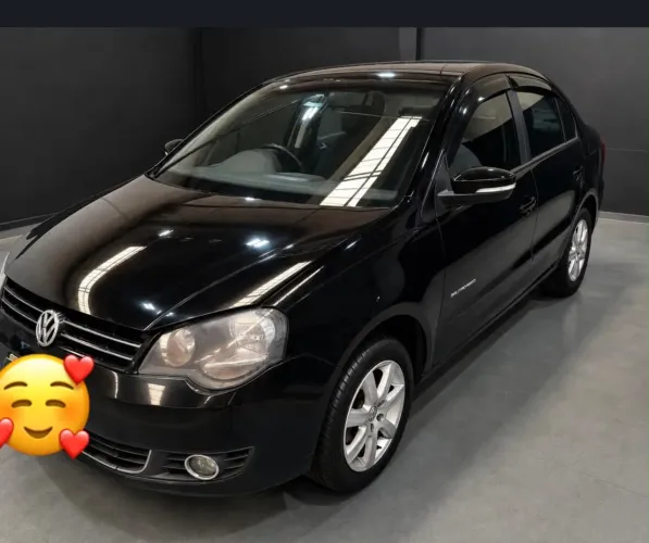 Volkswagen Polo Sed. Comfort. 1.6 MI Tot. Flex 8V 2013