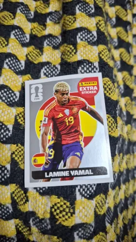 FIGURINHA LAMINE YAMAL PRATA