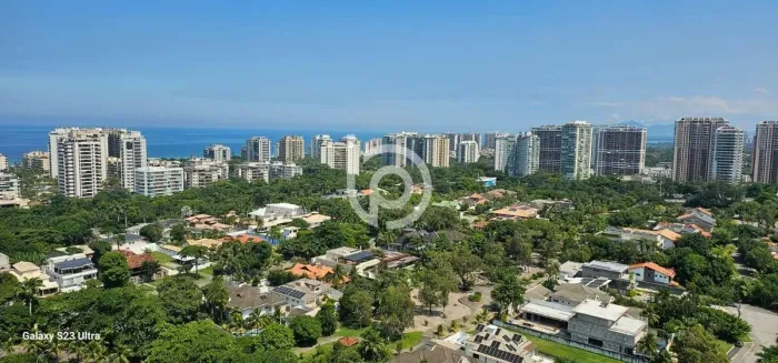Cobertura Duplex com vista mar indevassável no Condomínio Mediterrâneo