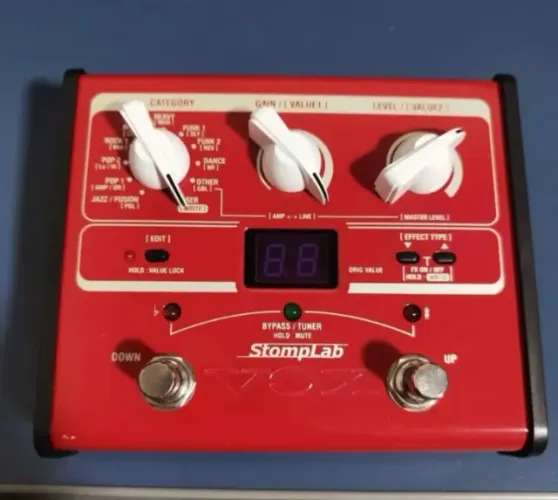 VENDO INCRIVEL PEDALEIRA VOX STOMPLAB 1B 