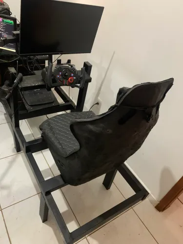 Simulador com volante G29 mais um monitor 27? 240hz