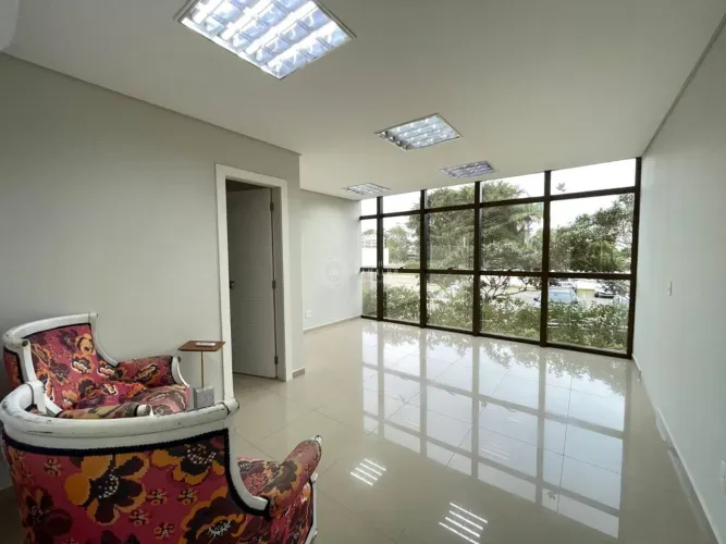 Locação comercial: sala comercial para área médica // Ariribá // Balneário Camboriú