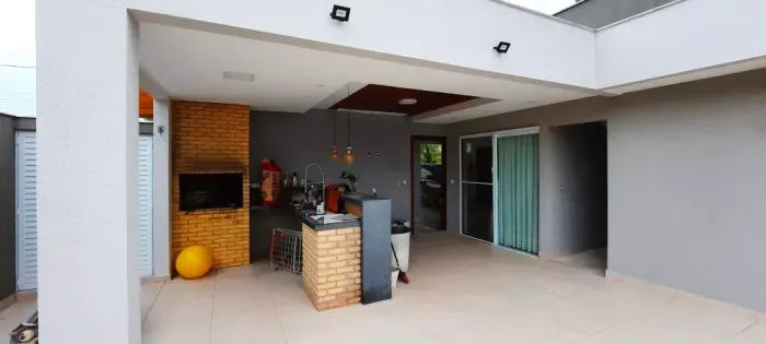Alugo casa de condomínio no Alphaville 4 qts com piscina em Rio das Ostras