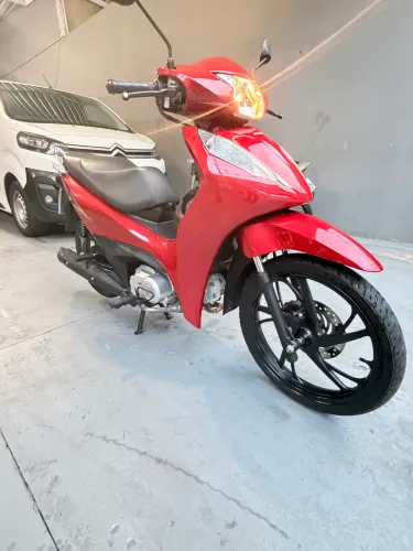 BIZ 125 EX 2025 - APENAS 8.000km
