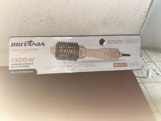 Escova secadora Britânia 1300w