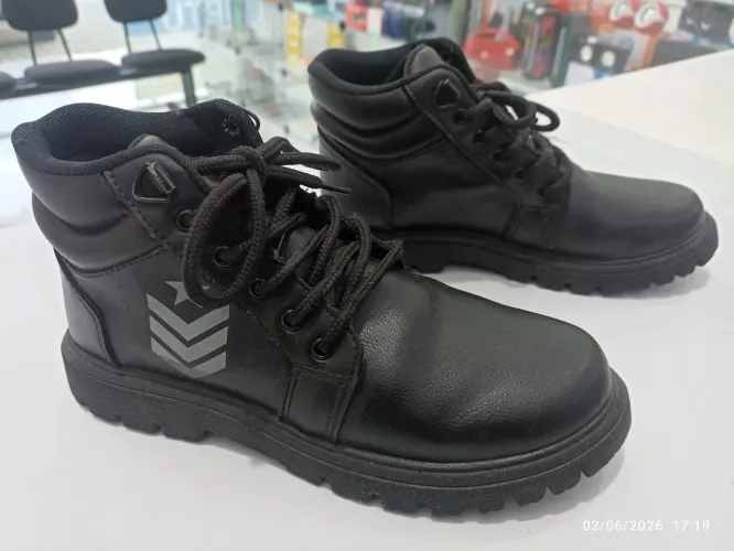 Bota Infantil N: 34