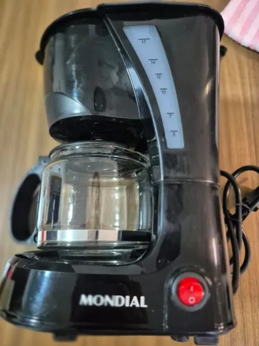Cafeteira Elétrica Mondial - Ótimo Estado | Perfeita para Café Diário