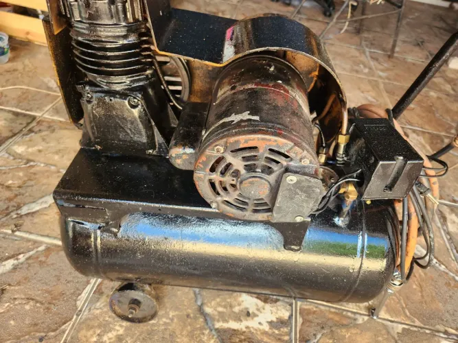 Vendo compressor  de  ar