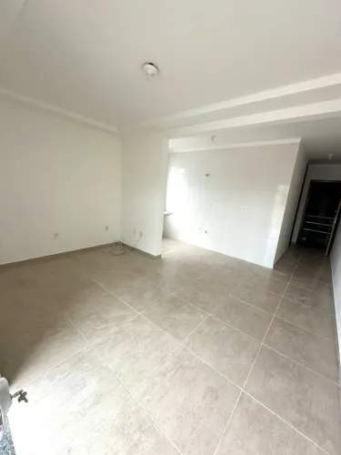 Lindo apartamento de frente para a rua - sol da manhã - 2 dormi/01 suíte