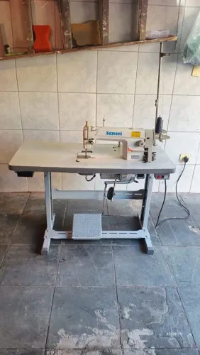 Máquina de costura