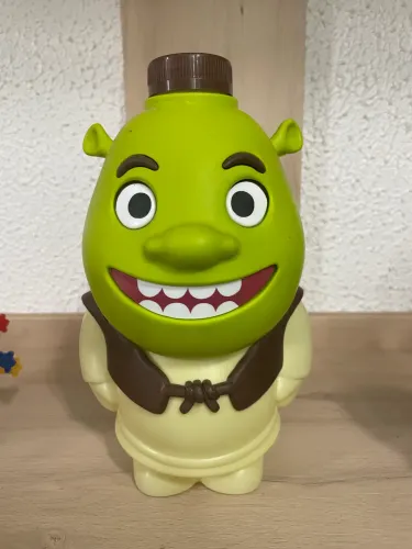 Garrafa Shrek lanche girafas 
