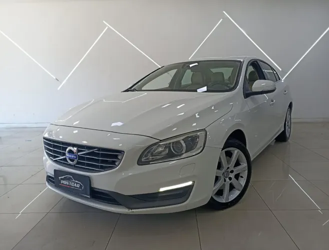 Volvo S60 T-5 Kinetic 2.0 245cv 4P 2015