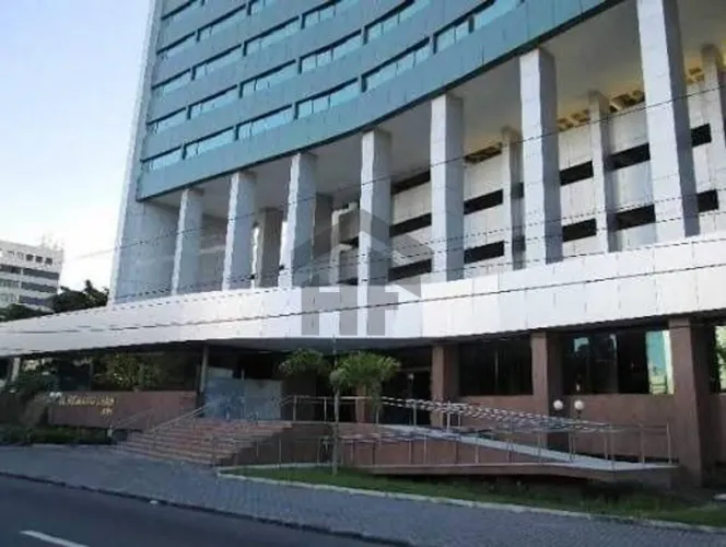 Sala Comercial de 37m² para alugar, com banheiro privativo, localizada no Paissandu, Recif